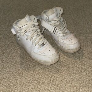 High top Air Force 1’s